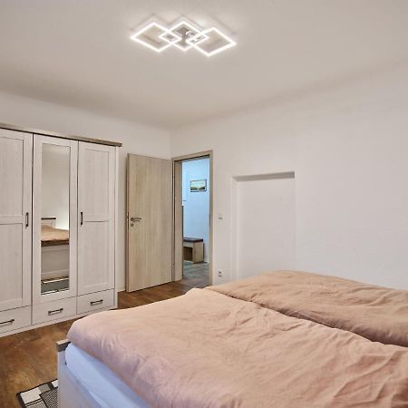 Gaeste- Und Ferienwohnung In Der Sportstadt Різа Екстер'єр фото